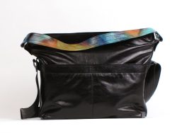 Un sac à main en cuir