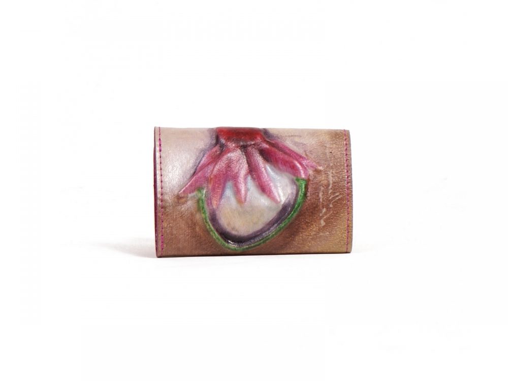 boutique cuir saguenay shopping leather artisan cuir saguenay artisan cuir québec boutique du cuir quebec création québécoise de sac à main handmade in quebec acheter cuir quebec buy quebec fabrication du cuir cuir définition leather high end fait à la main pièces uniques unique pieces conception cuir danielle tremblay