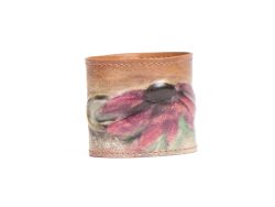 boutique cuir saguenay shopping leather artisan cuir saguenay artisan cuir québec boutique du cuir quebec création québécoise de sac à main handmade in quebec acheter cuir quebec buy quebec fabrication du cuir cuir définition leather high end fait à la main pièces uniques unique pieces conception cuir danielle tremblay