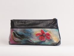 Un sac à cosmétiques 