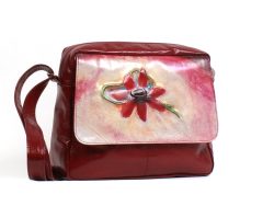 Sac à main en cuir rouge