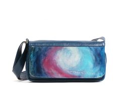 Un sac à main en cuir