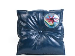 Coussin carré bleu royal avec une oeuvre
